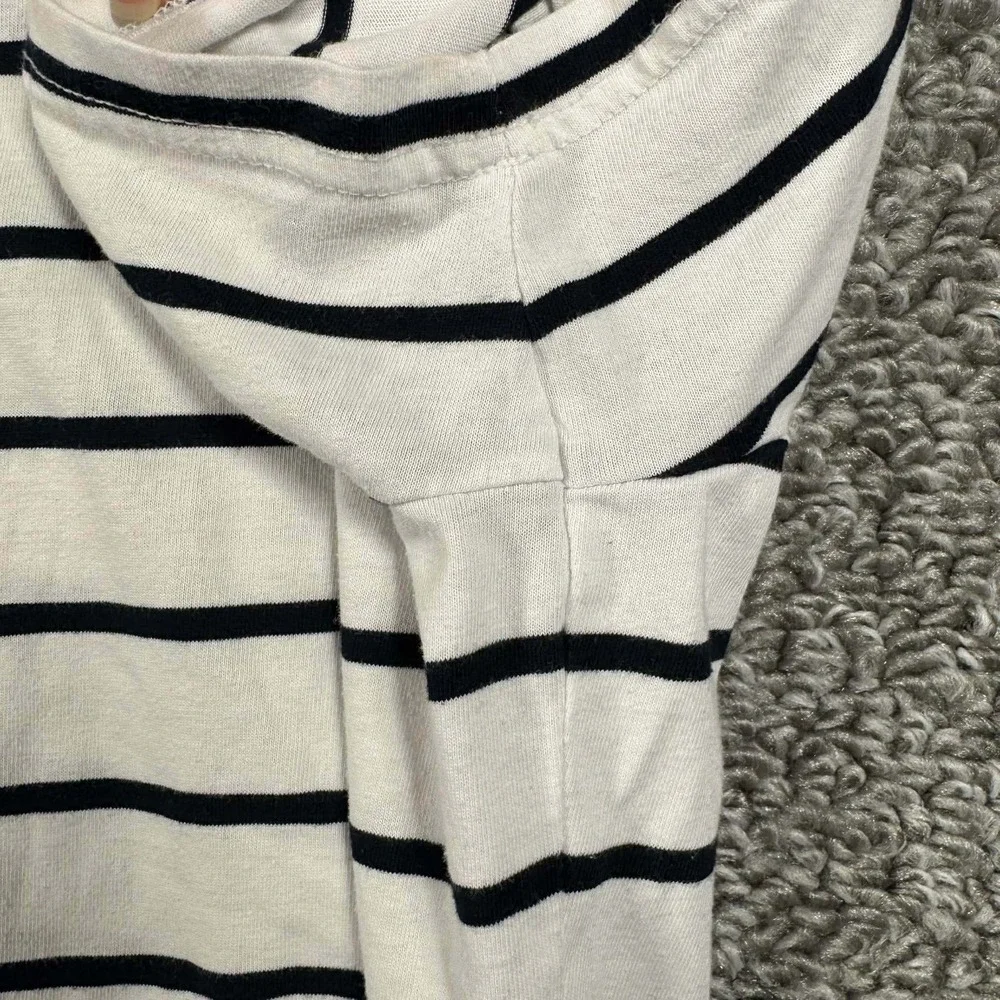 Banana Republic T-Shirt White Striped Premium Wash Mens Large‎
